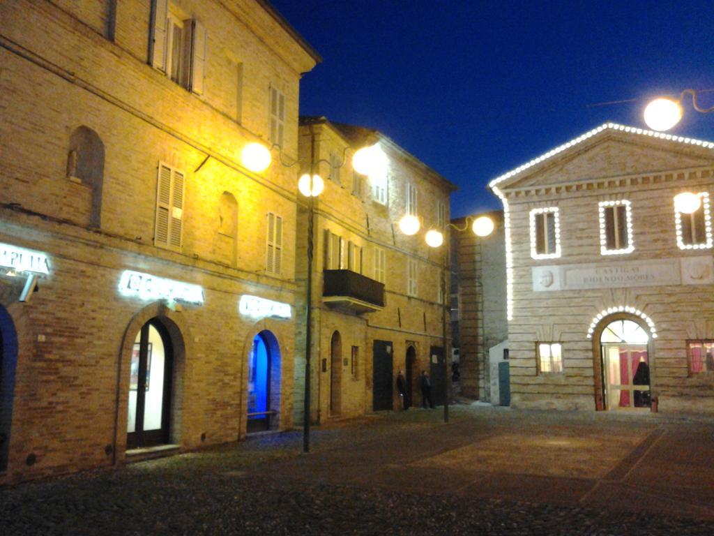 Apartment Largo Del Teatro Porto San Giorgio Exterior photo